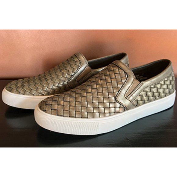 Corky's "Powder" Sneakers - Picture 1 of 5